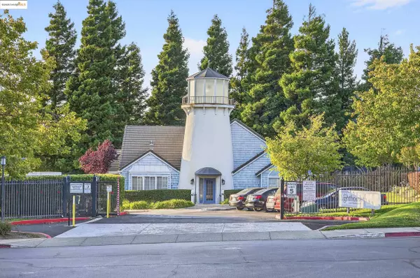 165 Lighthouse Dr, Vallejo, CA 94590