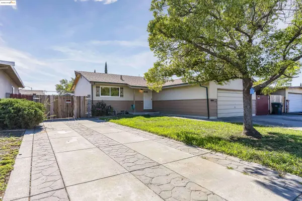 243 Santa Cruz Dr, Fairfield, CA 94533