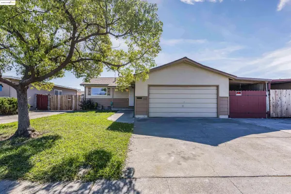 243 Santa Cruz Dr, Fairfield, CA 94533