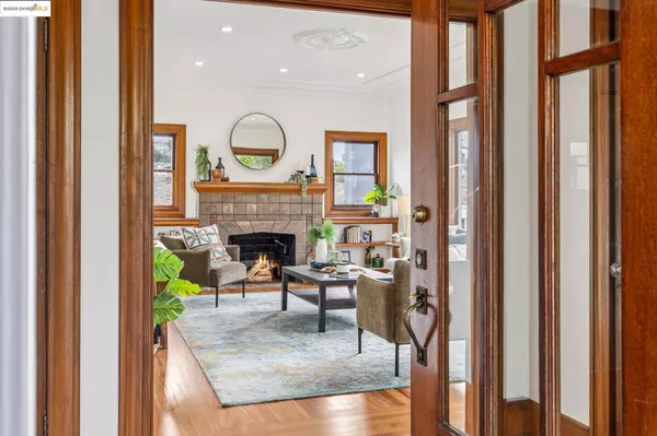 574 Weldon Ave, Oakland, CA 94610