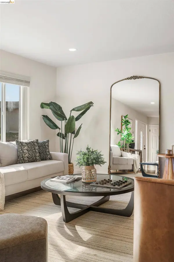 2115 Valente Cir, Martinez, CA 94553