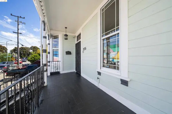 2735 E 11Th St, Oakland, CA 94601