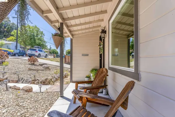 2001 Boynton Ave, Martinez, CA 94553