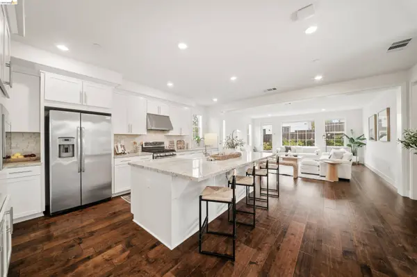 1502 Flagship Dr, Vallejo, CA 94592