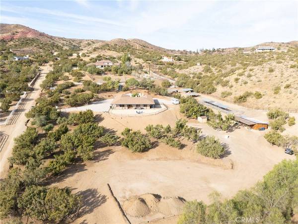 6535 Juniper Crest RD, Agua Dulce, CA 91390