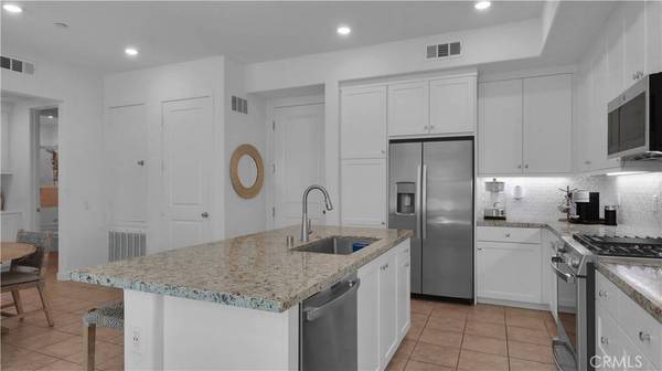 27410 Merlin, Valencia, CA 91381