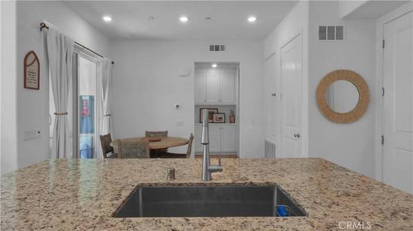 27410 Merlin, Valencia, CA 91381