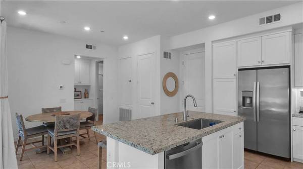 27410 Merlin, Valencia, CA 91381