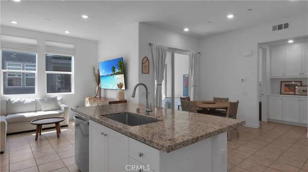 27410 Merlin, Valencia, CA 91381