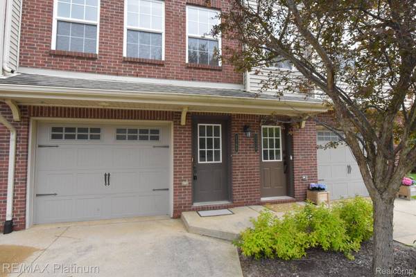 2180 KNOTTY PINE TRL, Howell Township, MI 48855