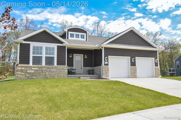 3003 Bogues View DR, Oceola Township, MI 48843