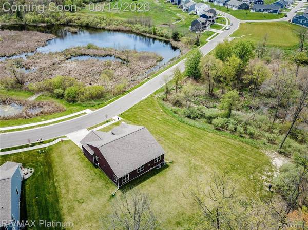 3003 Bogues View DR, Oceola Township, MI 48843