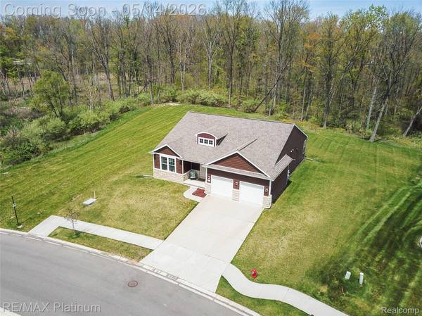 3003 Bogues View DR, Oceola Township, MI 48843