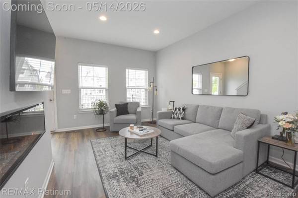 199 Katie LN, Brighton, MI 48116