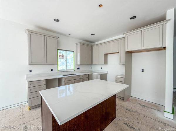 4570 Stillmeadow, Genoa Township, MI 48843