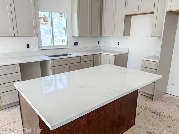 4570 Stillmeadow, Genoa Township, MI 48843