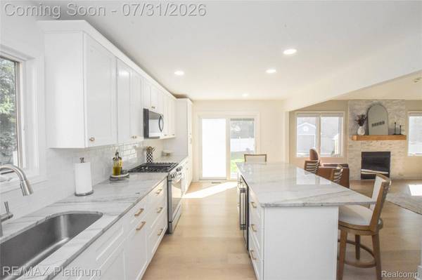 5940 Parent DR, Brighton Township, MI 48116
