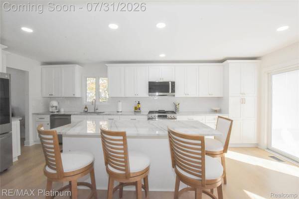 5940 Parent DR, Brighton Township, MI 48116