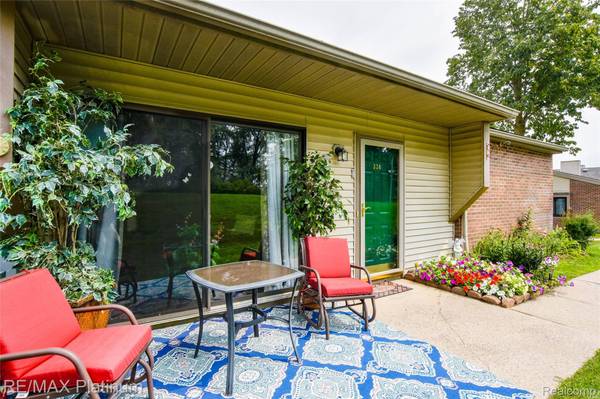 338 Spring Brooke DR, Brighton, MI 48116