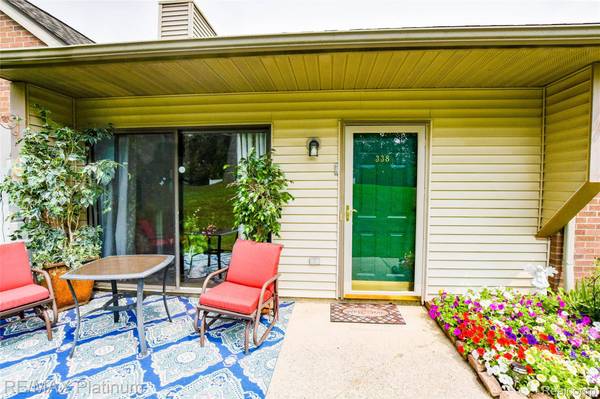 338 Spring Brooke DR, Brighton, MI 48116
