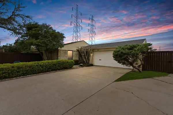 feature image of Under Contract in Carrollton TX | 2253 Spicewood Lane