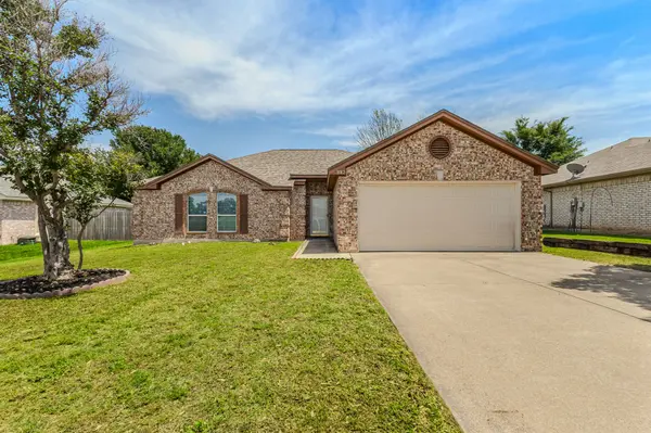 Just Listed: Single Story Home Near Eagle Mountain Lake in Azle TX