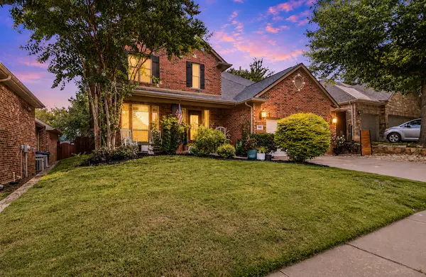 feature image of 5 Bedroom Home for Sale in Corinth TX with Renovated Kitchen and Park Views