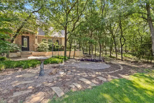 Price Improvement: Renovated 1-Acre Home Near Lake Lewisville Now Offered at $725,000