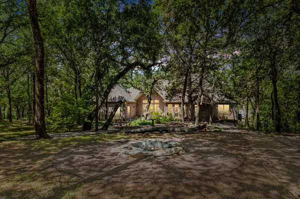 feature image of 1 Acre Home for Sale in Oak Point TX Now Under $700K Near Lake Lewisville