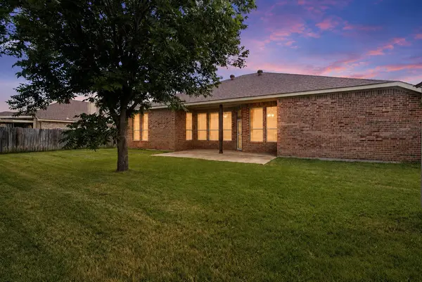feature image of Updated Ponder TX Home for Sale: 4 Bedrooms, No HOA and New Price of $385,000