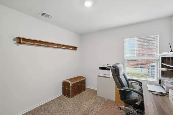 904 Euston Street, Denton, TX 76209