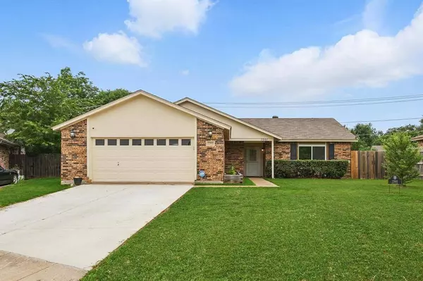 7501 Janetta Drive, North Richland Hills, TX 76180