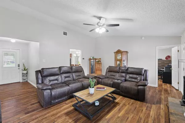 7501 Janetta Drive, North Richland Hills, TX 76180