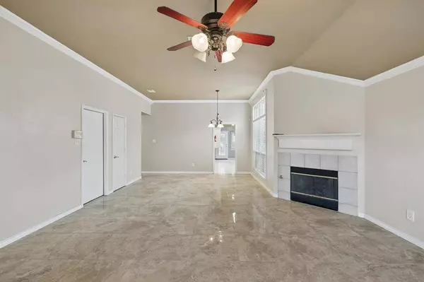 1411 Daffodil Lane, Lewisville, TX 75077