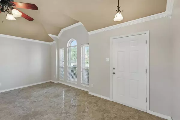 1411 Daffodil Lane, Lewisville, TX 75077