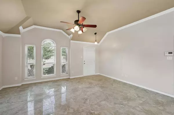 1411 Daffodil Lane, Lewisville, TX 75077