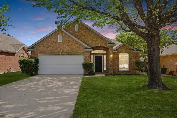 821 Pinnacle Circle, Lewisville, TX 75077