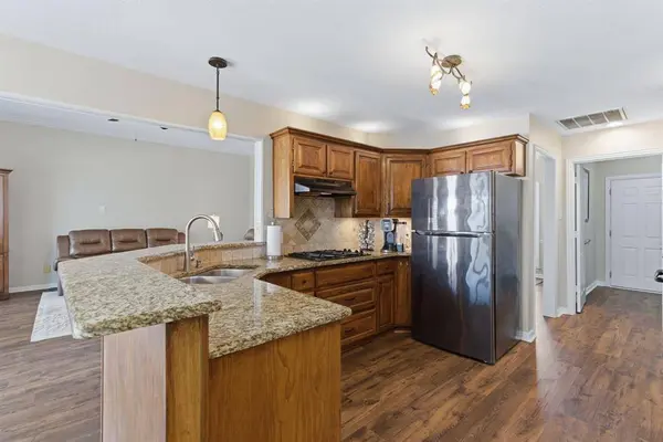 3304 Lauren Way, Flower Mound, TX 75028