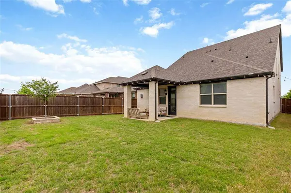 7325 Bronco Bluff, Sachse, TX 75048