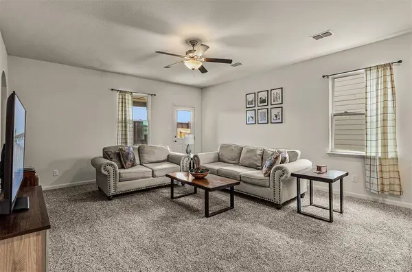1916 Pondera Street, Ponder, TX 76259