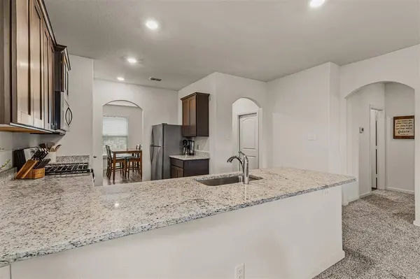 1916 Pondera Street, Ponder, TX 76259