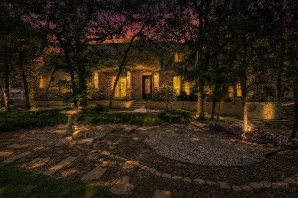 950 Garnet Cove, Oak Point, TX 75068