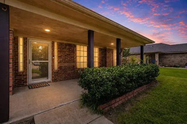 219 Southpeak Lane, Ponder, TX 76259