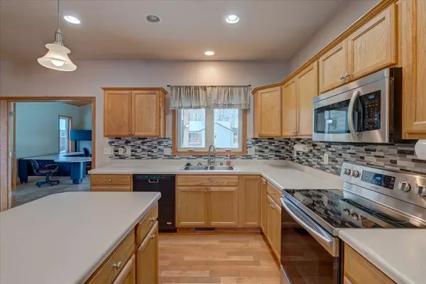 705 Prairie Lane, Mazomanie, WI 53560