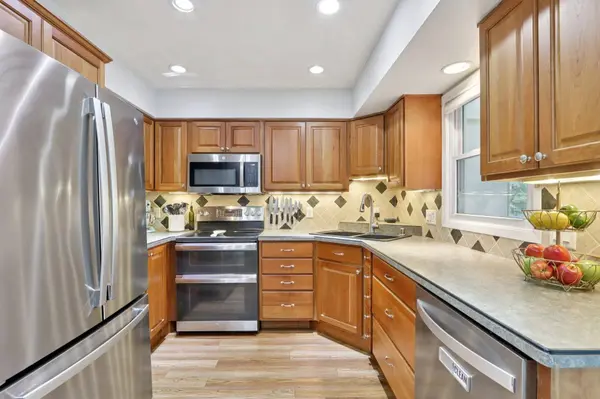 890 Blaser Court, Sun Prairie, WI 53590-0001