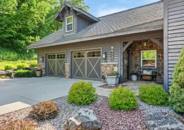 E9512 Freedom Rd, North Freedom, WI 53951-9508