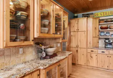 E9512 Freedom Rd, North Freedom, WI 53951-9508