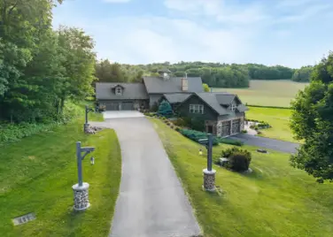 E9512 Freedom Rd, North Freedom, WI 53951-9508