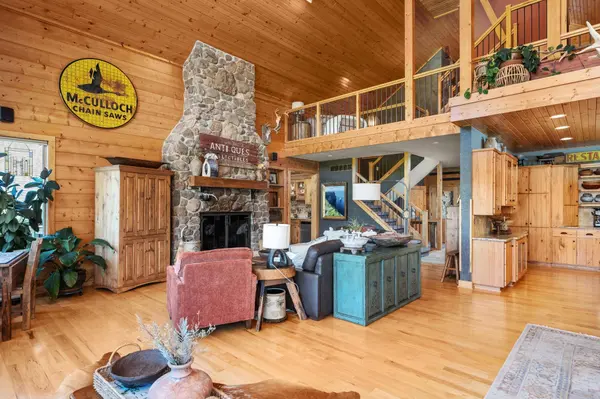 E9512 Freedom Road, North Freedom, WI 53951
