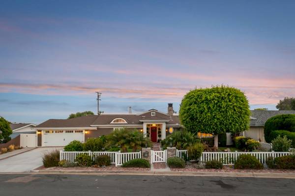 3651 Liggett Dr, San Diego, CA 92106-2167